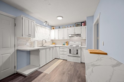 2019 Lambert Dr, Courtenay, BC 