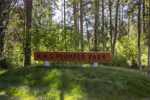 2250 Tryon Rd, North Saanich, BC 