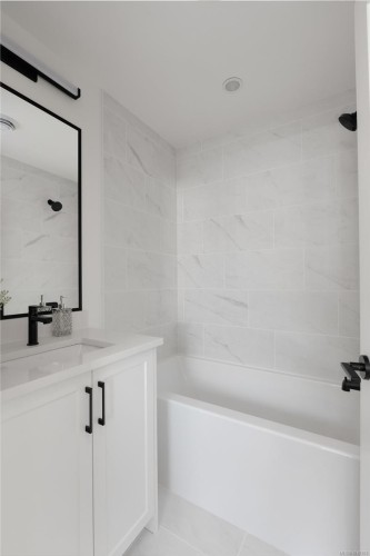 15-10145 Fifth St, Sidney, BC 