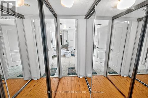 2302 - 38 Elm Street, Toronto, ON - Indoor