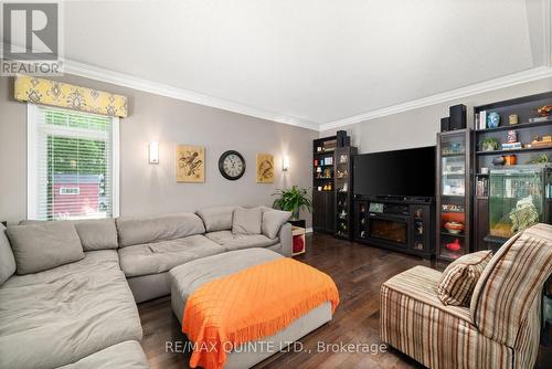 291 Colonial Drive, Quinte West (Murray Ward), ON - Indoor Photo Showing Living Room