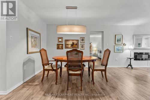 302 - 1201 North Shore Boulevard E, Burlington, ON - Indoor Photo Showing Dining Room