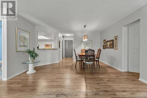 302 - 1201 North Shore Boulevard E, Burlington, ON - Indoor Photo Showing Dining Room