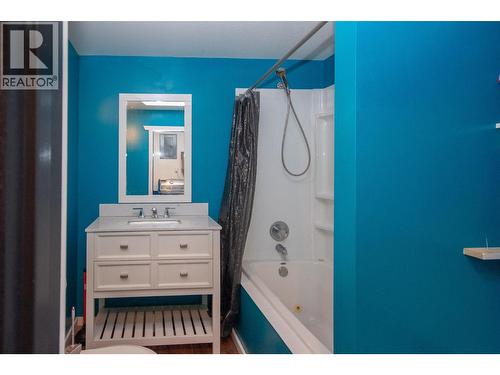 1604 108 Avenue, Dawson Creek, BC - Indoor Photo Showing Bathroom