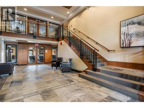 1093 Sunset Drive Unit# 307, Kelowna, BC - Indoor Photo Showing Other Room