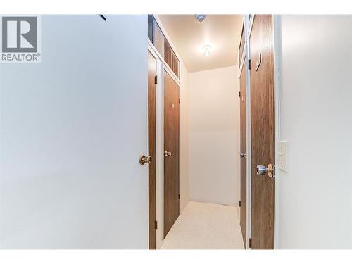 555 Rowcliffe Avenue Unit# 202, Kelowna, BC - Indoor Photo Showing Other Room