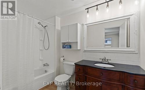 Upper - 6 Mccordick Drive, St. Catharines, ON - Indoor Photo Showing Bathroom