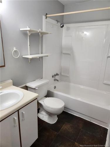 261-263 Lutz St, Moncton, NB - Indoor Photo Showing Bathroom