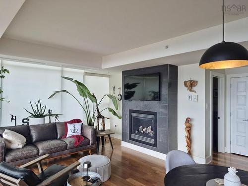 706 31 Kings Wharf Place, Dartmouth, NS 