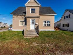 16 Commercial Street  Yarmouth, NS B5A 3R6