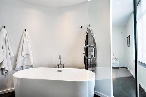 230 Waterfront Dr, Winnipeg, MB 