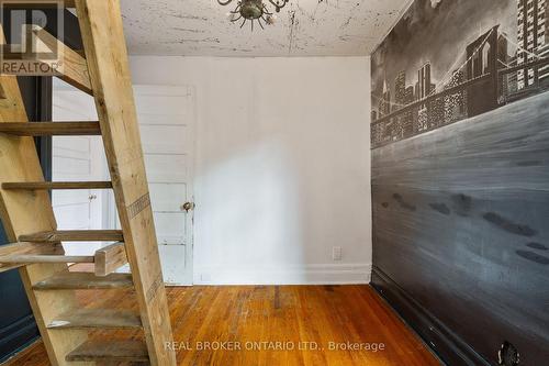 125 Grant Avenue, Hamilton, ON - Indoor Photo Showing Other Room