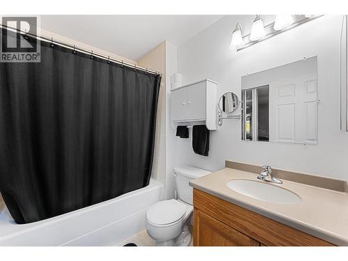 980 Glenwood Avenue Unit# 309, Kelowna, BC - Indoor Photo Showing Bathroom
