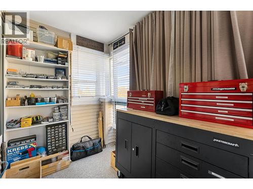 Enclosed Patio - 980 Glenwood Avenue Unit# 309, Kelowna, BC - Indoor Photo Showing Other Room