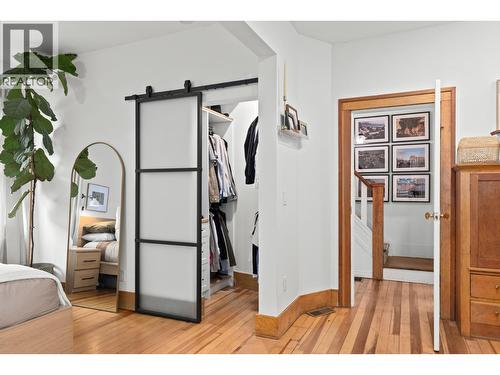 784 Lawrence Avenue, Kelowna, BC - Indoor