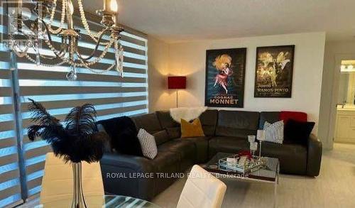 1204 - 1103 Jalna Boulevard, London South (South X), ON - Indoor Photo Showing Living Room