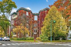 8-1465 Av. Bernard  Montréal (Outremont), QC H2V 1W5