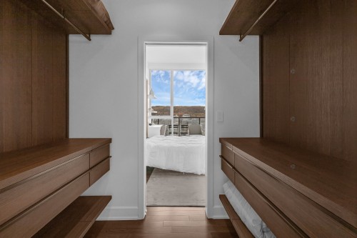 Penderie (Walk-in) - 3803-1300 Boul. René-Lévesque O., Montréal (Ville-Marie), QC - Indoor