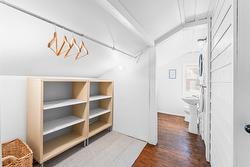 Walk-in closet - 