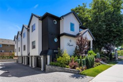 4-10145 Fifth St  Sidney, BC V8L 2X8