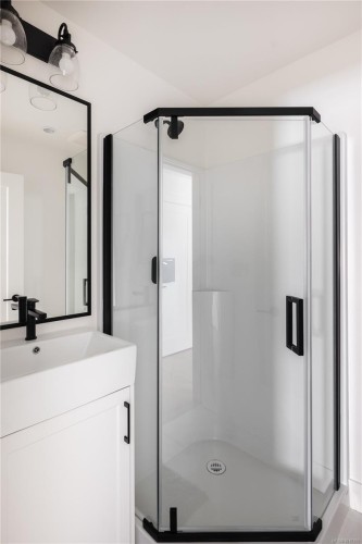 4-10145 Fifth St, Sidney, BC 