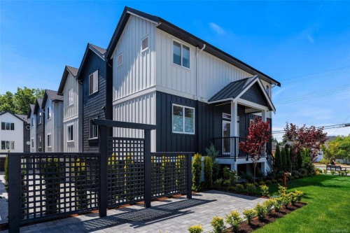 4-10145 Fifth St, Sidney, BC 