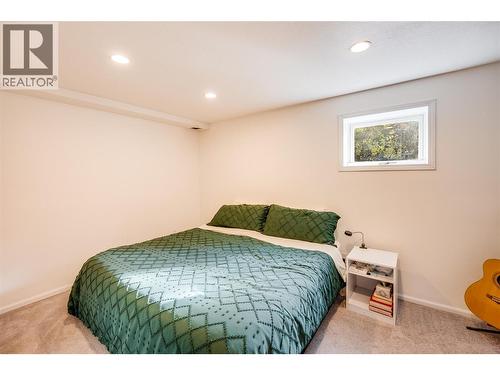 2829 5Th Avenue, Castlegar, BC - Indoor Photo Showing Bedroom