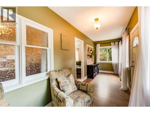 2829 5Th Avenue, Castlegar, BC - Indoor