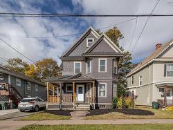 185 Park Street  Sydney, NS B1P 4W7