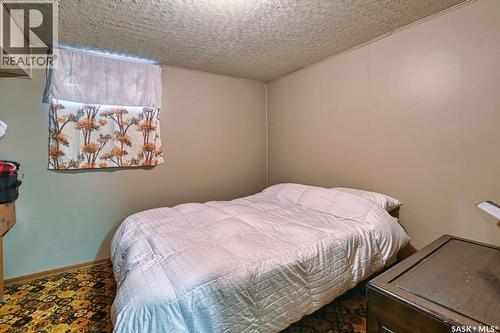3030 2Nd Avenue, Regina, SK - Indoor Photo Showing Bedroom