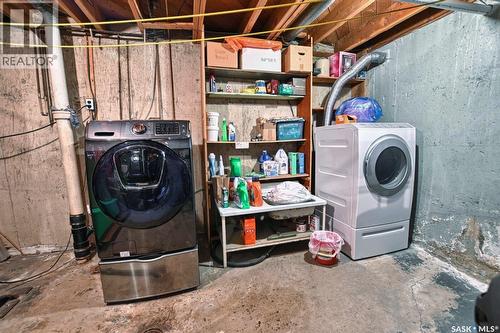 3030 2Nd Avenue, Regina, SK - Indoor Photo Showing Laundry Room