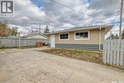 3030 2Nd Avenue, Regina, SK - Outdoor