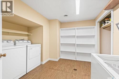 50 Lowry Place, Regina, SK - Indoor Photo Showing Laundry Room