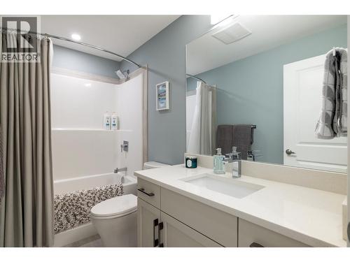 2363 Hawks Boulevard, West Kelowna, BC - Indoor Photo Showing Bathroom