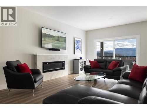 2363 Hawks Boulevard, West Kelowna, BC - Indoor Photo Showing Living Room With Fireplace