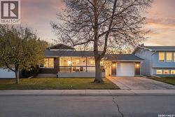 1305 Princess CRESCENT  Moose Jaw, SK S6H 6V7