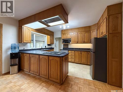 220 1St Street W, Ponteix, SK - Indoor Photo Showing Kitchen
