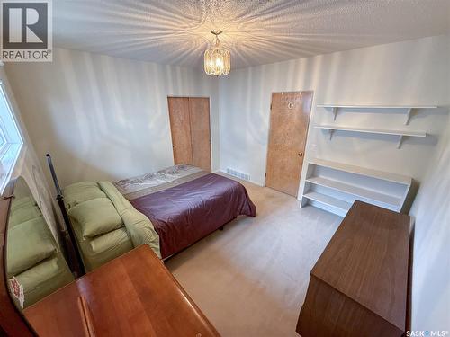 220 1St Street W, Ponteix, SK - Indoor Photo Showing Bedroom