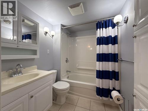 220 1St Street W, Ponteix, SK - Indoor Photo Showing Bathroom