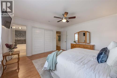 1520 Venetian Boulevard Unit# M101, Point Edward, ON - Indoor Photo Showing Bedroom
