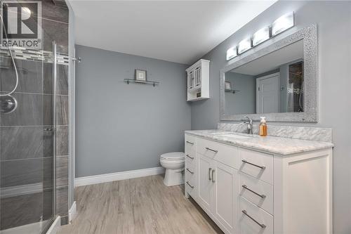 1520 Venetian Boulevard Unit# M101, Point Edward, ON - Indoor Photo Showing Bathroom