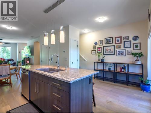 300 Drysdale Boulevard Unit# 17, Kelowna, BC - Indoor Photo Showing Kitchen With Double Sink