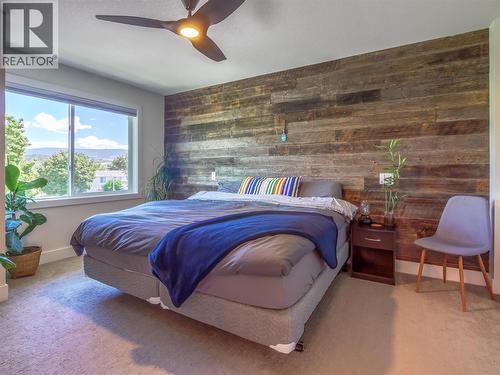 300 Drysdale Boulevard Unit# 17, Kelowna, BC - Indoor Photo Showing Bedroom