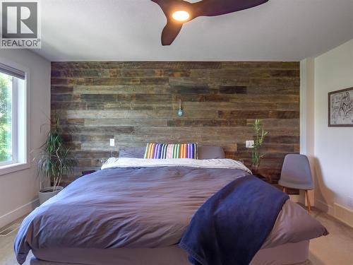 300 Drysdale Boulevard Unit# 17, Kelowna, BC - Indoor Photo Showing Bedroom