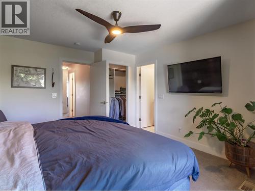 300 Drysdale Boulevard Unit# 17, Kelowna, BC - Indoor Photo Showing Bedroom