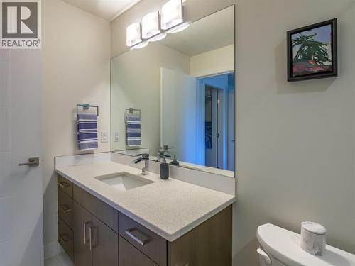 300 Drysdale Boulevard Unit# 17, Kelowna, BC - Indoor Photo Showing Bathroom