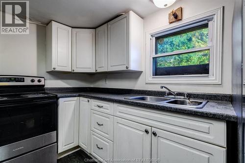 29338 Jane Road Unit# 52, Thamesville, ON - Indoor Photo Showing Kitchen With Double Sink
