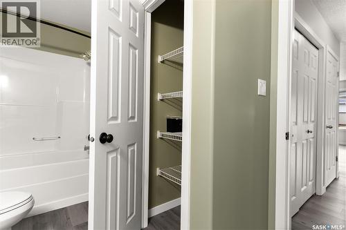 3918 7Th Avenue E, Regina, SK - Indoor