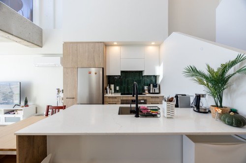 Cuisine - 1114-5605 Av. Pierre-De Coubertin, Montréal (Mercier/Hochelaga-Maisonneuve), QC - Indoor Photo Showing Kitchen With Upgraded Kitchen