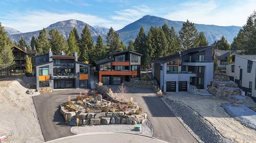 864 Antler Ridge Road, Windermere, BC - Outdoor With Facade